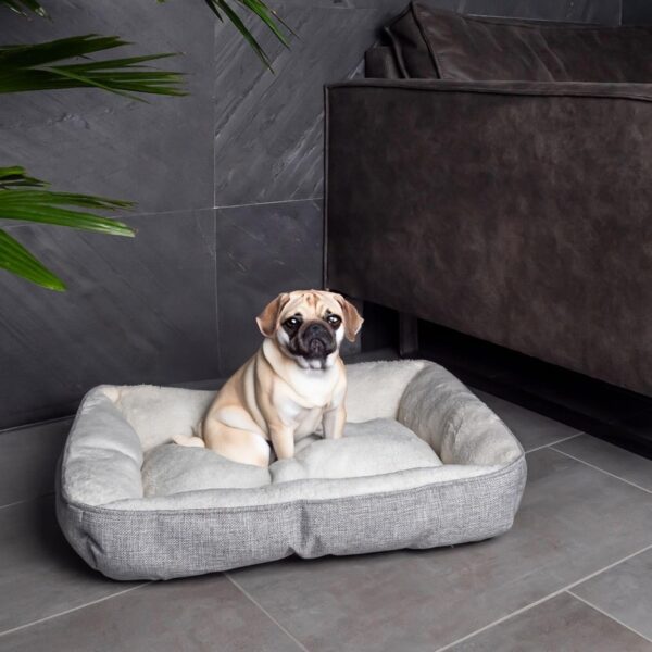 Fluffy plush pet bed in Grey - 60 x 47 x 13 cm